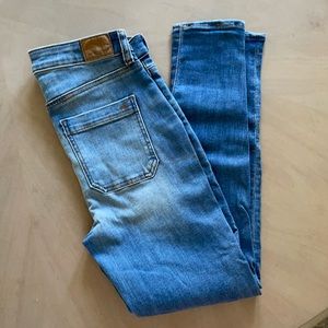 American Eagle Super High Rise Crop Jegging